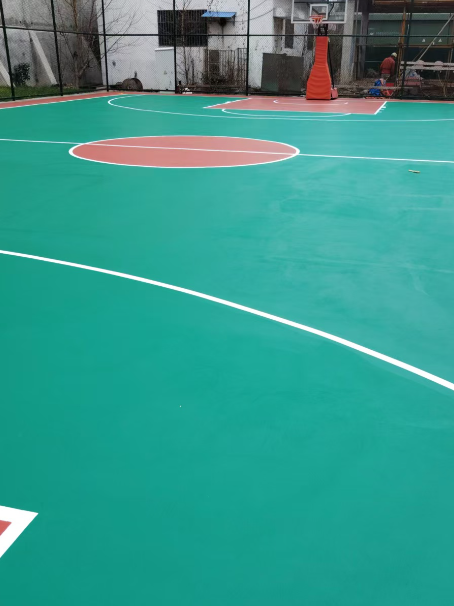 城口 球场长期使用易出现地面开裂